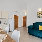 アパート 1 Bedroom Cozy In