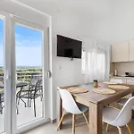 アパート 1 Bedroom Cozy In イェゼラ