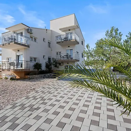 公寓 1 Bedroom Cozy In *