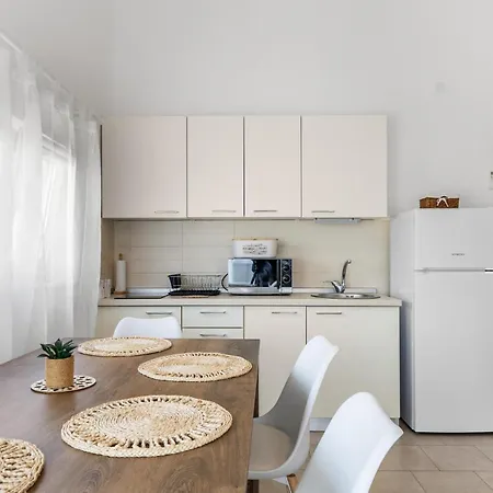 公寓 1 Bedroom Cozy In 耶泽拉