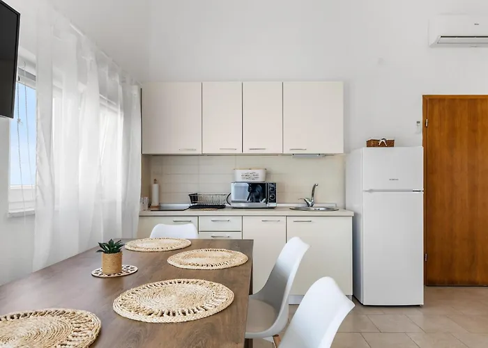 Appartement 1 Bedroom Cozy In Jezera