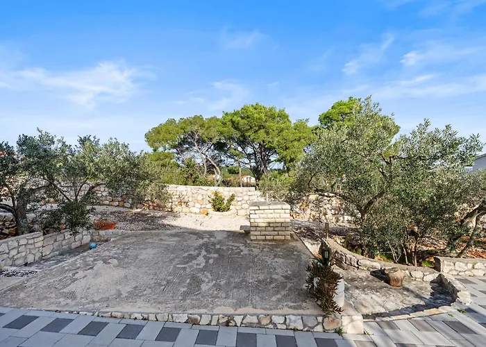 1 Bedroom Cozy In Appartement Jezera